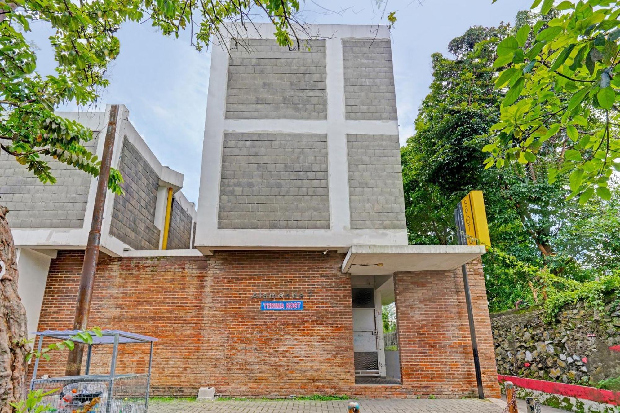Super Oyo 2190 Alamanda 7 Syariah Bandung Exterior photo